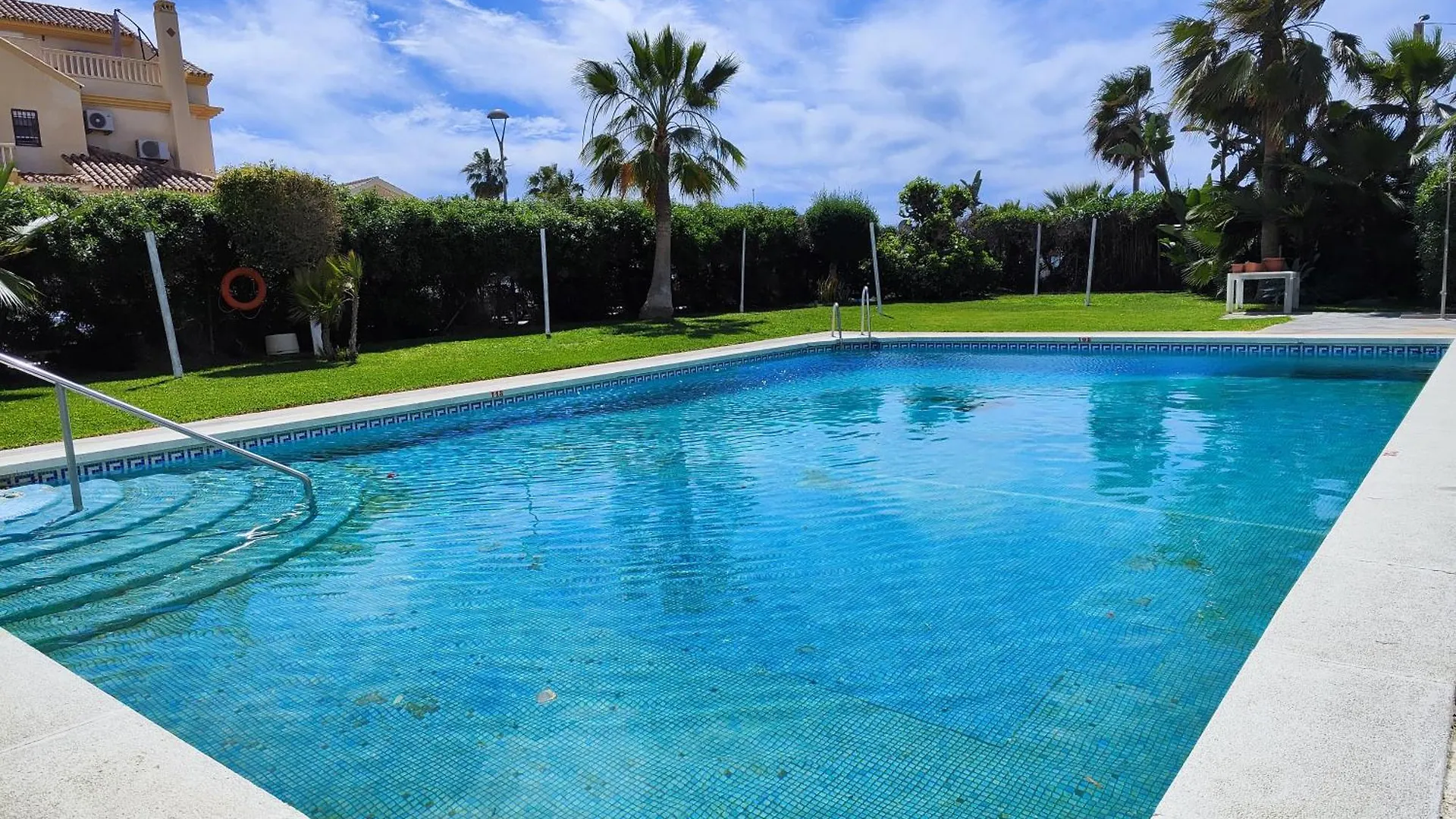 La Marina Beach 3 Bedrooms Sun & Golf Torre de Benagalbon Spain